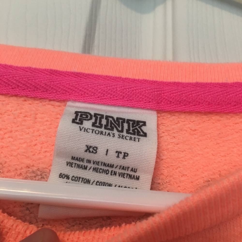 VS PINK Chicago Crewneck - Picture 2 of 3